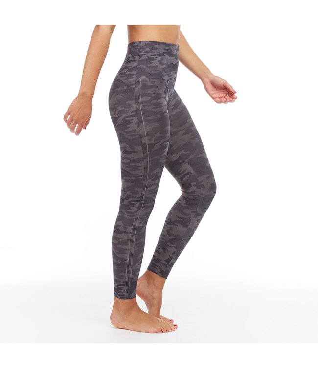 Spanx Look At Me Now Seamless Leggings