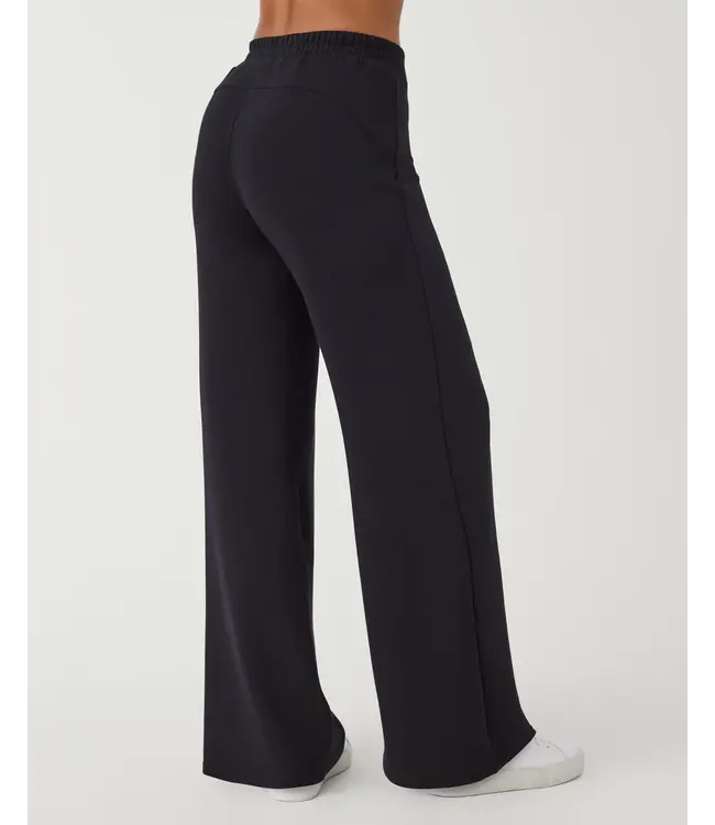 Spanx AirEssentials Wide Leg Pant