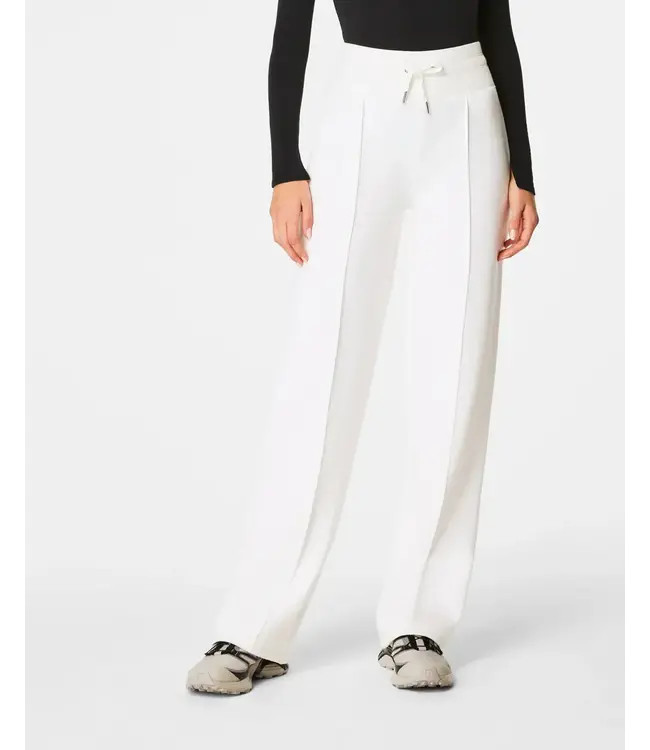 Spanx AirEssentials Luxe Straight Leg Pant