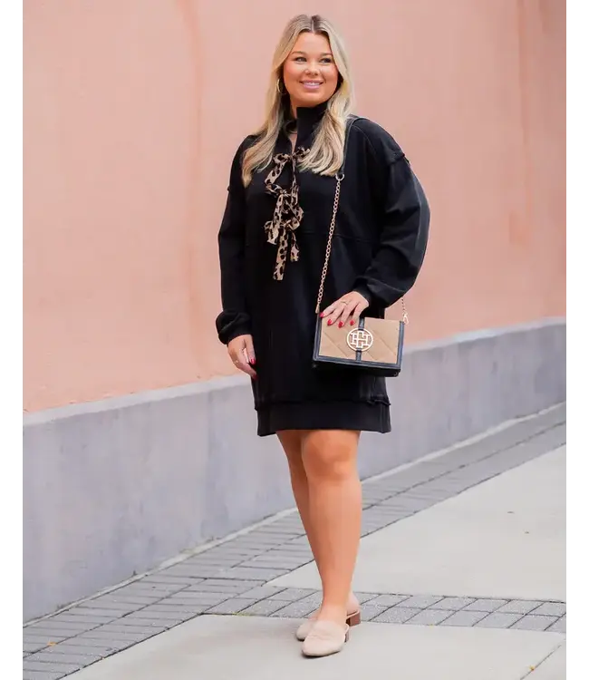 Caroline Hill Cecilia Circle Logo Handbag