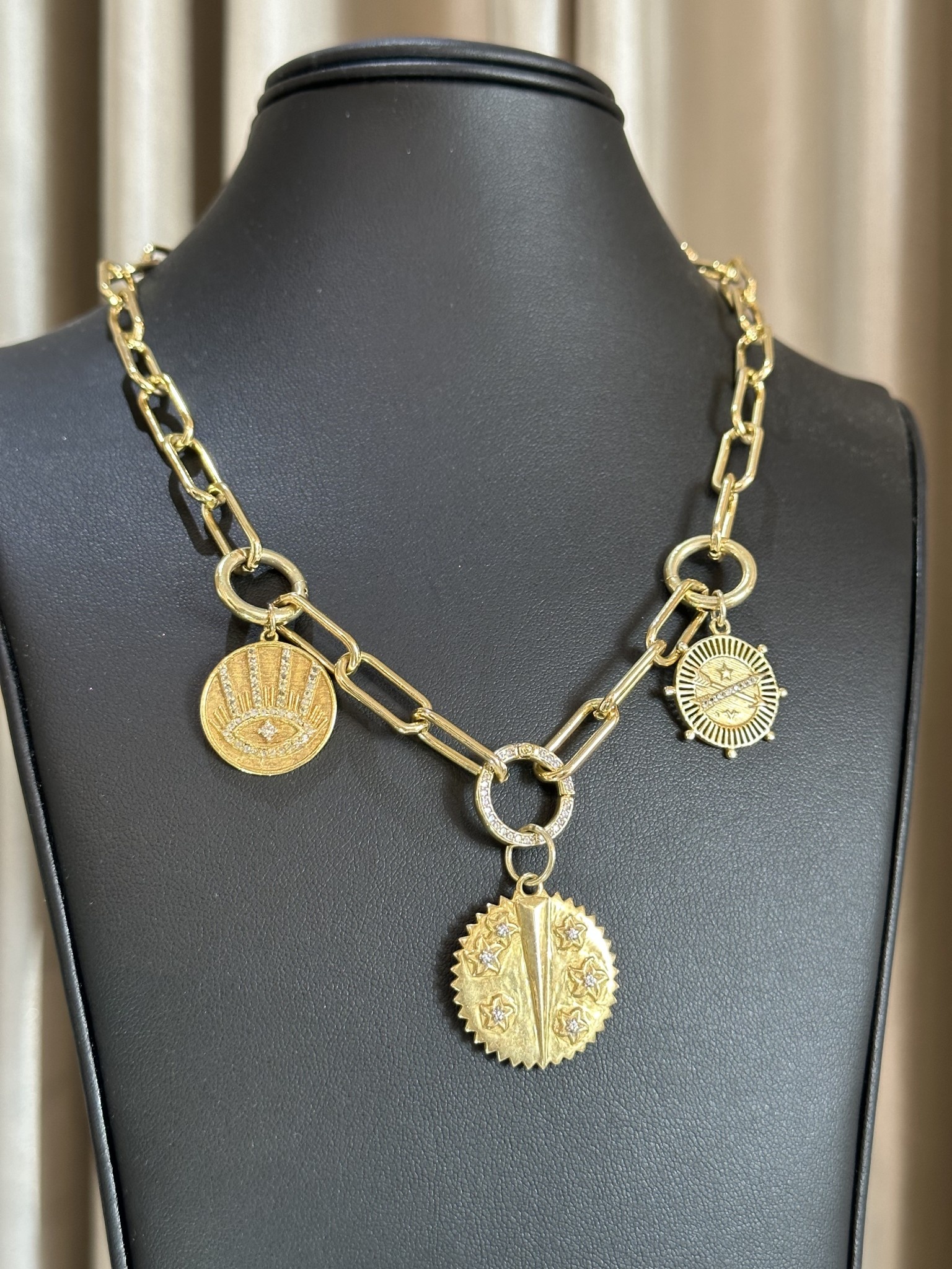 Gold Link Chain with 3 Round Gold Charms and Circle Gold Link Chain with 3 Round Gold Charms and Circle