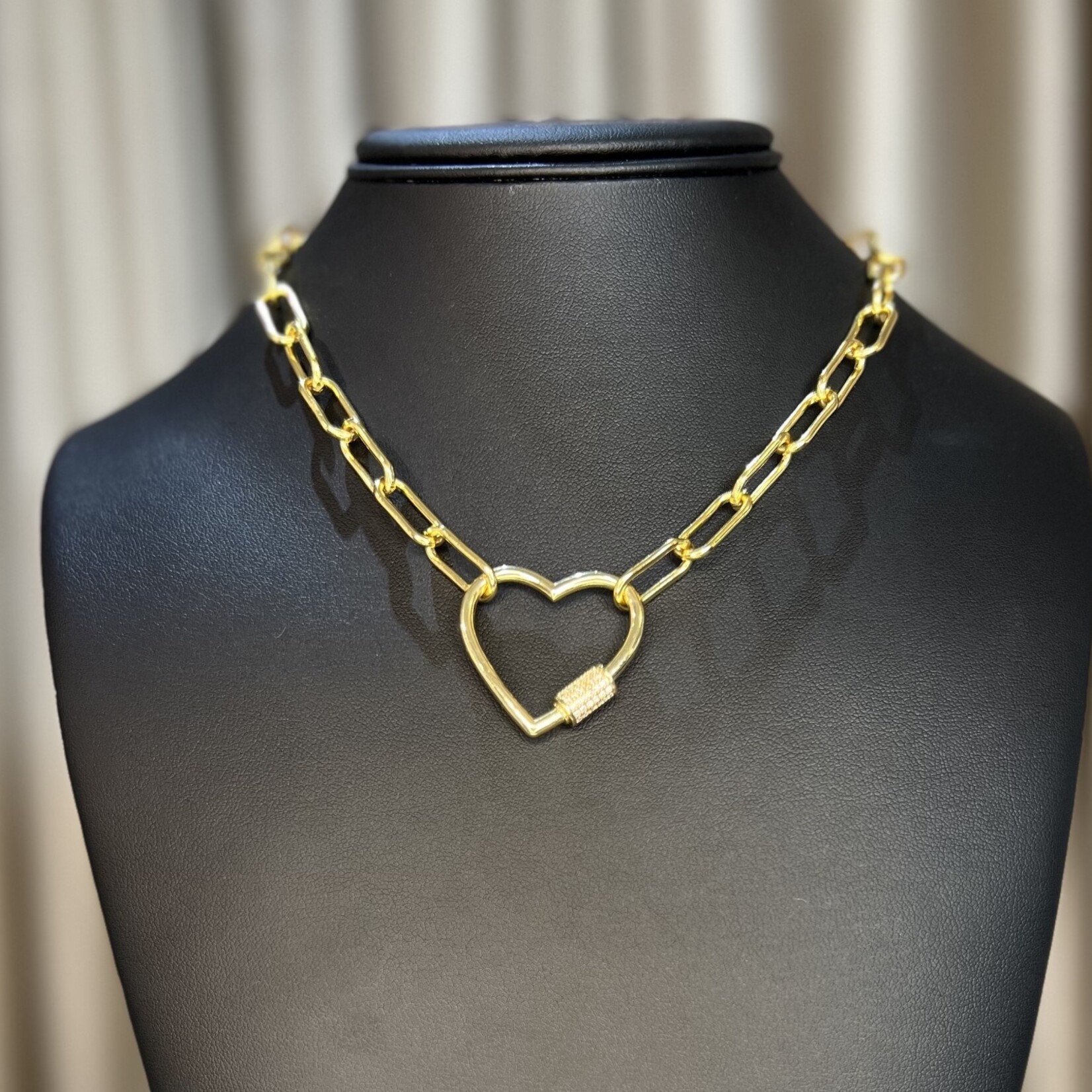 Gold Chain & Gold Heart Clasp