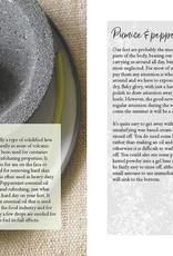 The Little Pocket Book of Natural Beauty: 35 step-by-step projects for homemade beauty - Karen Gilbert