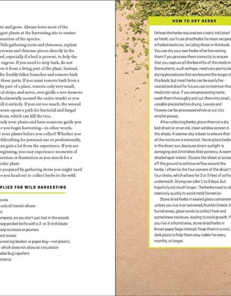 The Herbal Apothecary: 100 Medicinal Herbs and How to Use Them - JJ Pursell