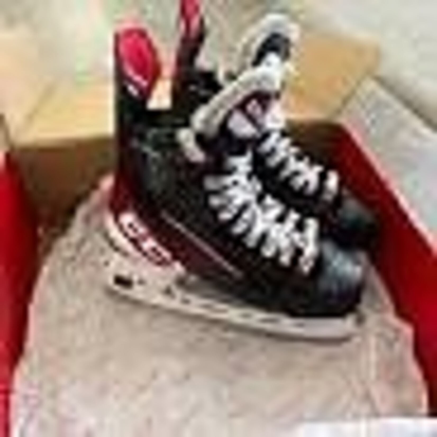 CCM Hockey CCM JETSPEED XTRA JR SKATE REGULAR WIDTH