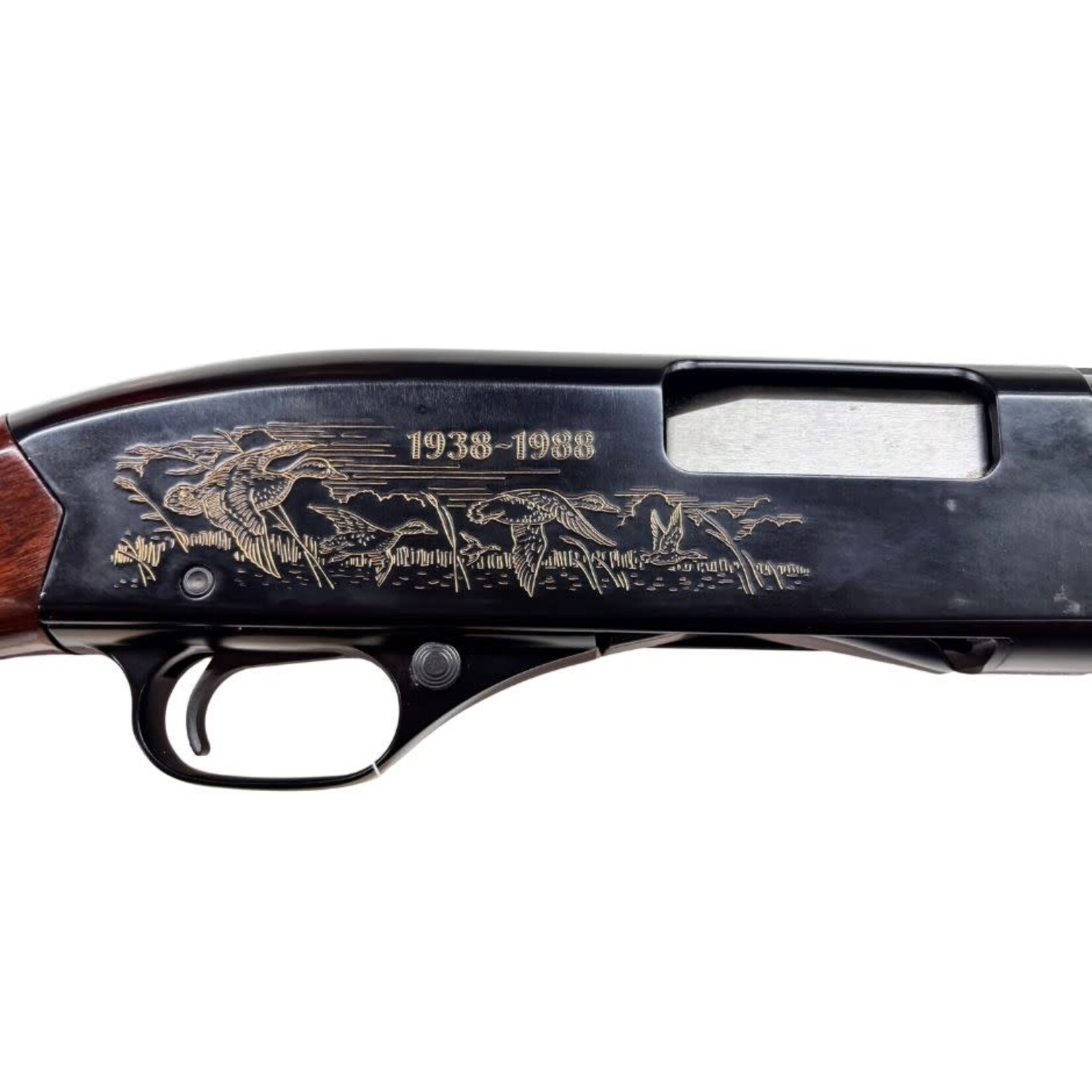 Winchester Repeating Arms USED WINCHESTER 12 GA PUMP ACTION SHOTGUN MODEL 1300 DUCKS UNLIMITED 28" BRL 2 3/4" AND 3" CHAMBER 4 RDS W/ HARD CASE 2 CHOKES