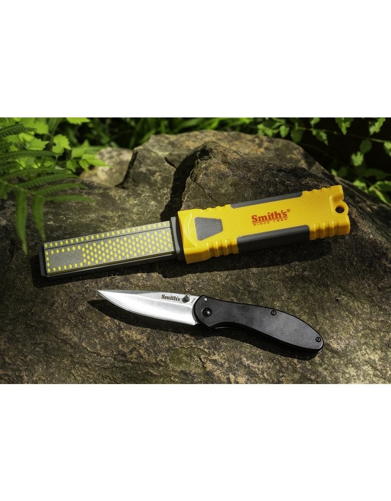 Smith's Dual Grit Diamond Stone Sharpener & Knife