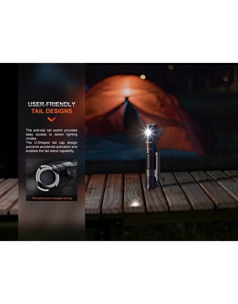 Fenix Lampe de poche rechargeable multifonction à double source lumineuse LD12R