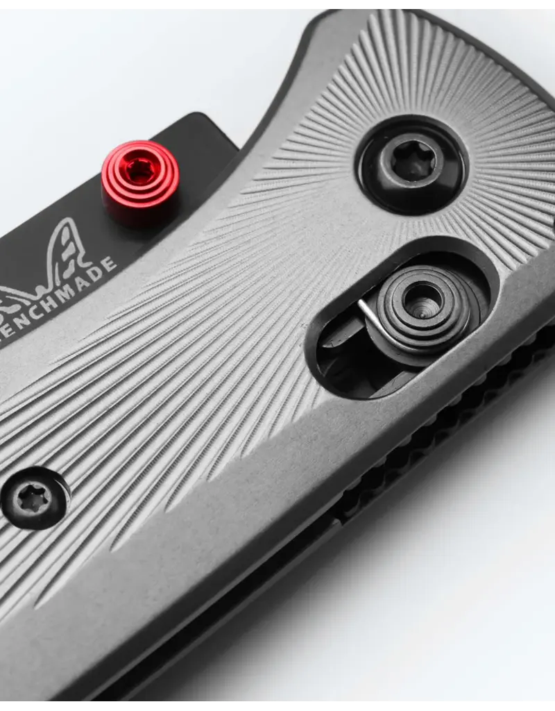 Benchmade Bugout Gris Aluminium