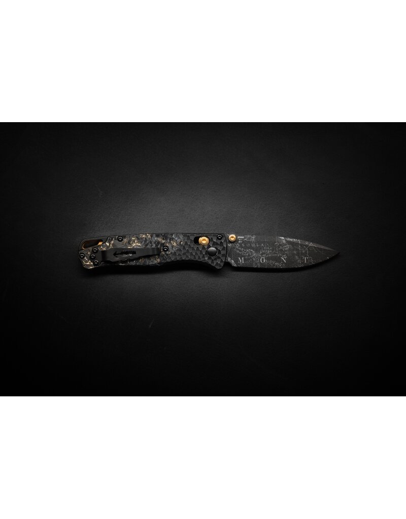 Benchmade Bugout Axis Lock Gold (Disponible seulement en magasin)