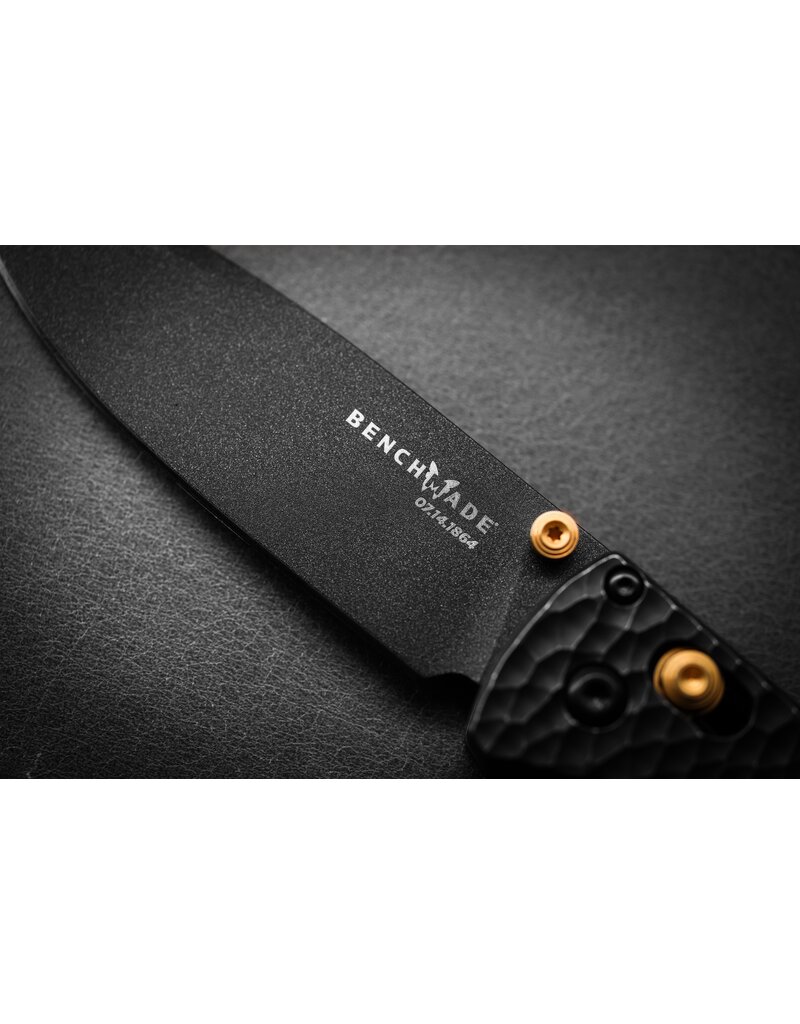 Benchmade Bugout Axis Lock Gold (Disponible seulement en magasin)