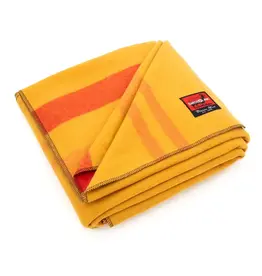 Swiss Link Wainscot Classic Wool Blanket