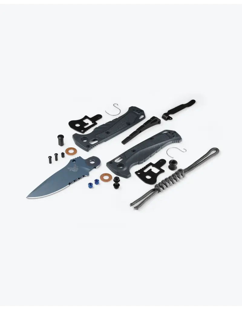 Benchmade Mini Adira Tempest Gray Drop-Point