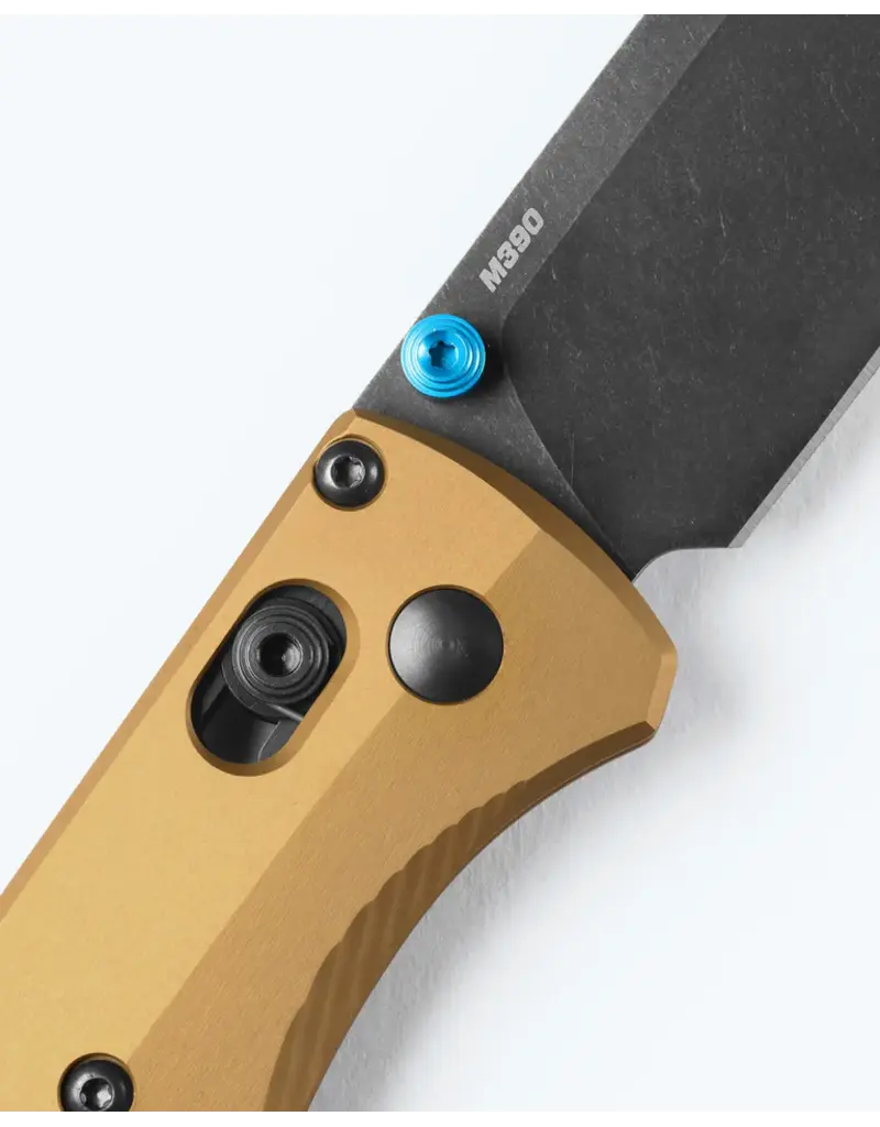 Benchmade Bugout Burnt Brass Aluminum