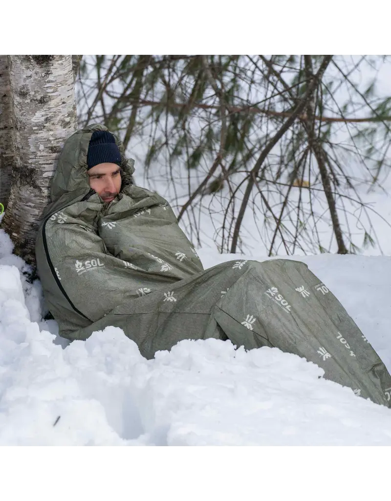 Survive Outdoors Longer Escape Bivvy with Hood Green