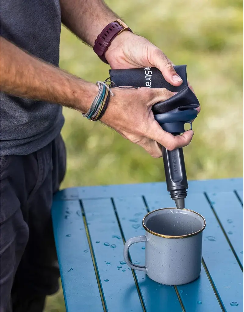 LifeStraw Peak Soft Squeeze Water Bottle Filter System 650ml