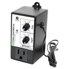 Titan Controls Titan Controls Zephyr 1 - Day/Night Temp Controller