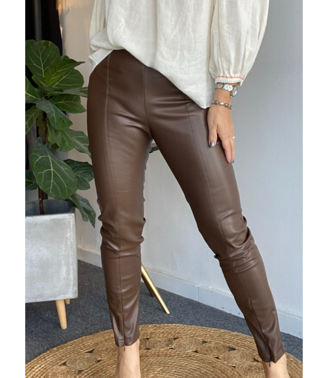 Buy RSVP by Nykaa Fashion Beige Solid Straight Fit Faux Leather Pants Online