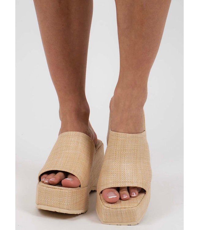 Raffia Platform