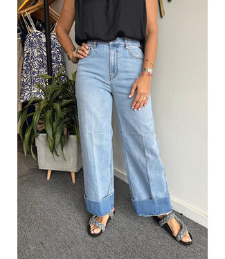 Wide Leg Cuffed Hem Jeans