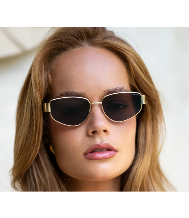Delilah  Gold/Brown