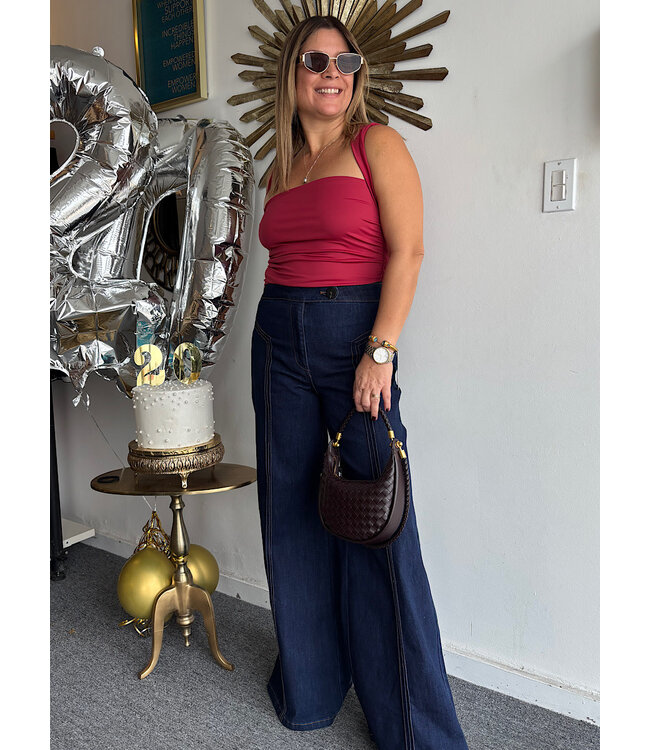 Contour Flourish Top