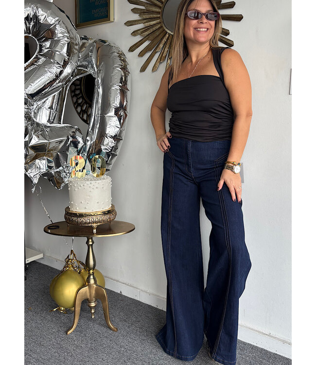 Contour Flourish Top