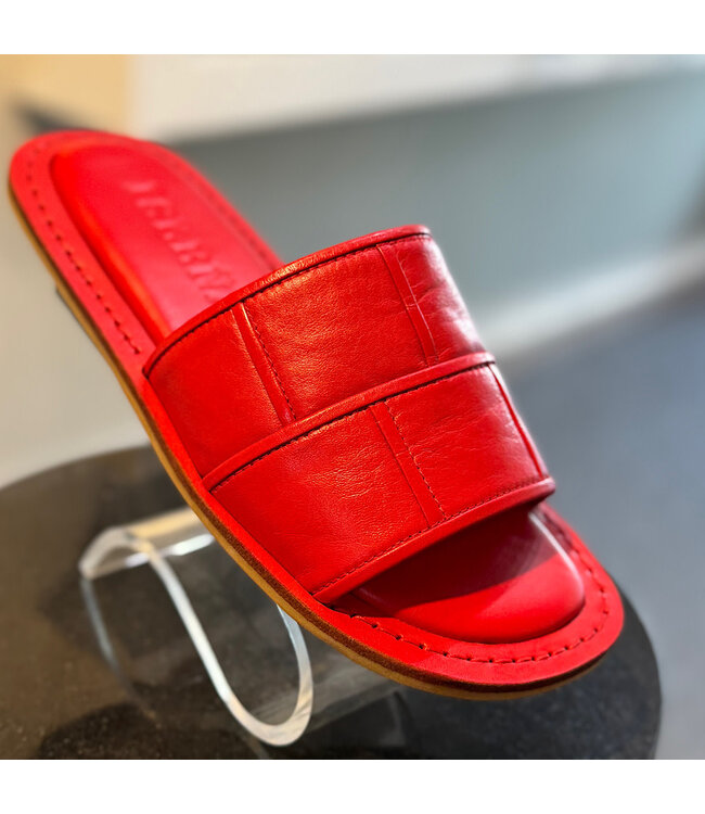 Off Grid Signature Slide Flats