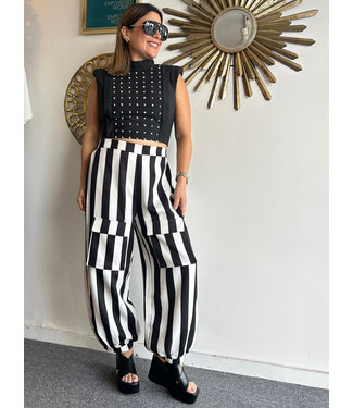 Black and White Stripe Pant