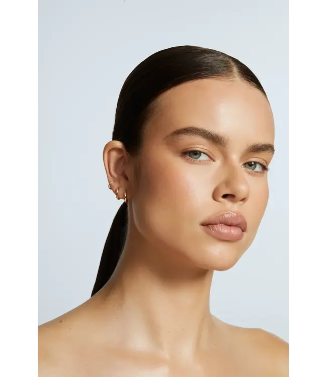 Amina Gold Huggie Set