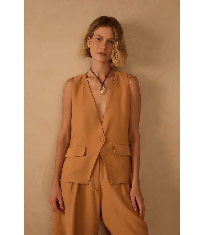 Crepe Long Line Vest