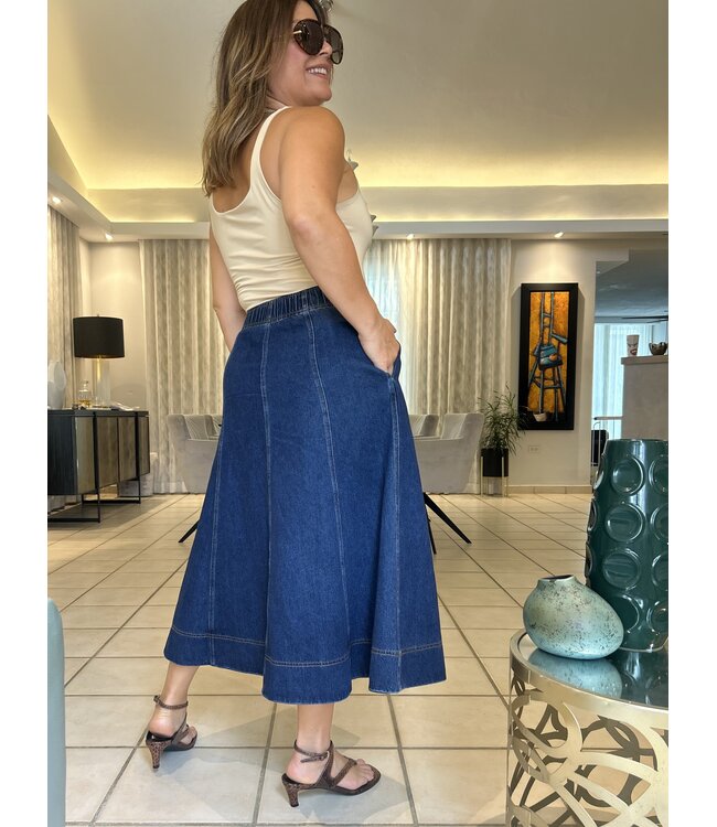 Embroidered Elastic Waist A line Midi Length Denim Skirt