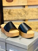 Bella’s Black Platform