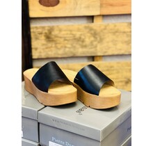 Bella’s Black Platform