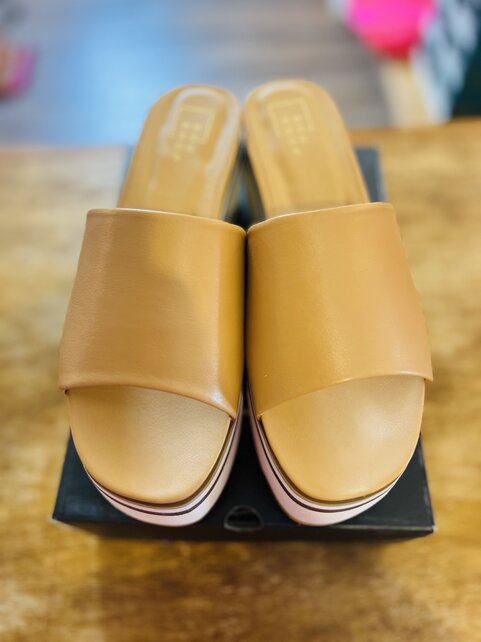 Jades Platform  Sandal Jades Platform  Sandal