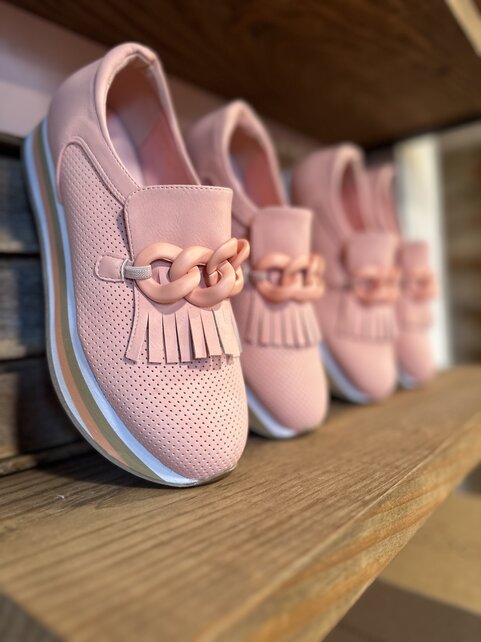 Feeling Peachy Loafers