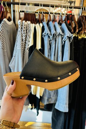 Finley’s Fall Mules