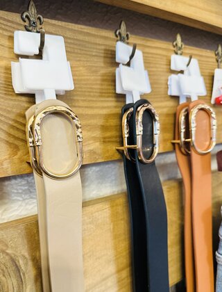 Oval Buckle Belt