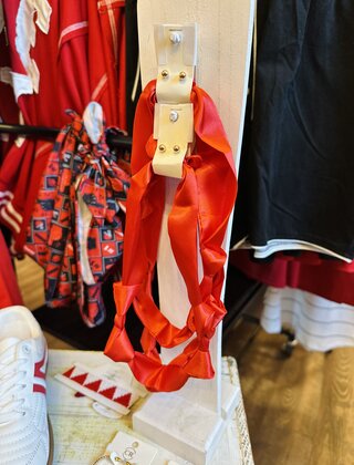 Simply Red Scarf Necklace