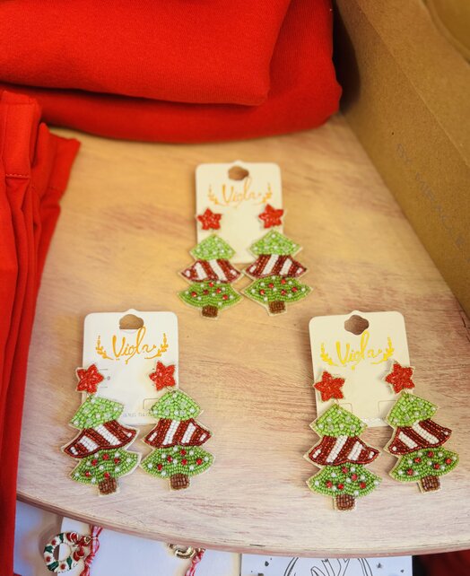 Beaded Red/Green Christmas Tree Earrings