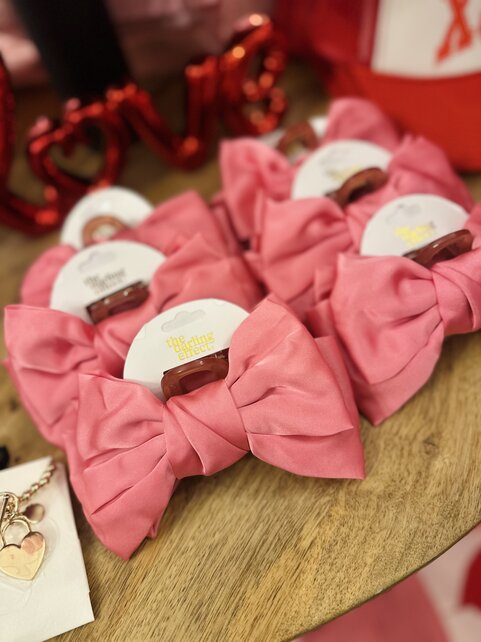 The Cutest Bow Claw Clip