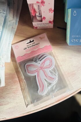 Sweet Ride Bow Air Freshener - Strawberry