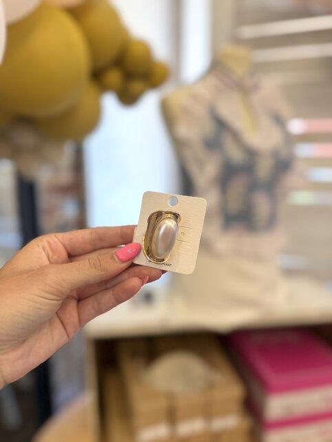 Oval Pearl Wide Open Ring