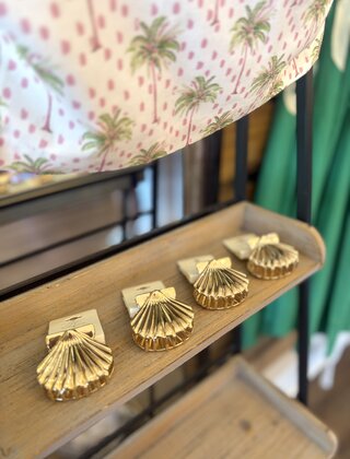 Dainty Metal Shell Claw Clip