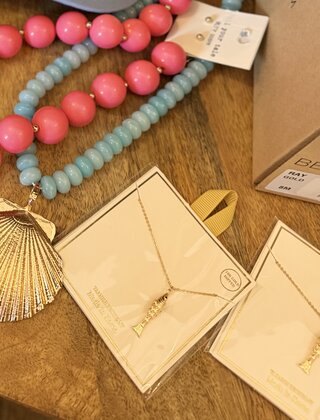 Golden Catch Necklace