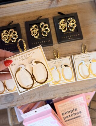 Uptown Twist Hoops