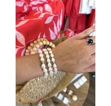 Beaded Blondes Bella Pearl Bracelet