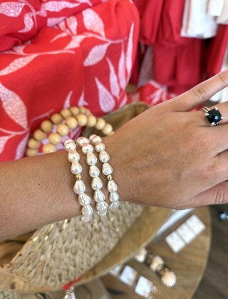 Beaded Blondes Bella Pearl Bracelet
