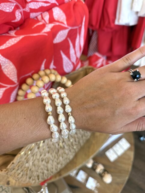 Beaded Blondes Bella Pearl Bracelet