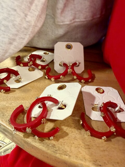 Paw Station Red Hoops